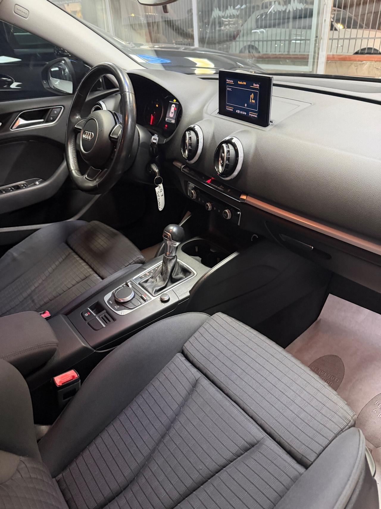 Audi A3 SPB 1.6 TDI S tronic Sport SEDAN