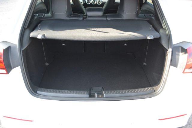 MERCEDES-BENZ A 180 d Automatic Premium Edition