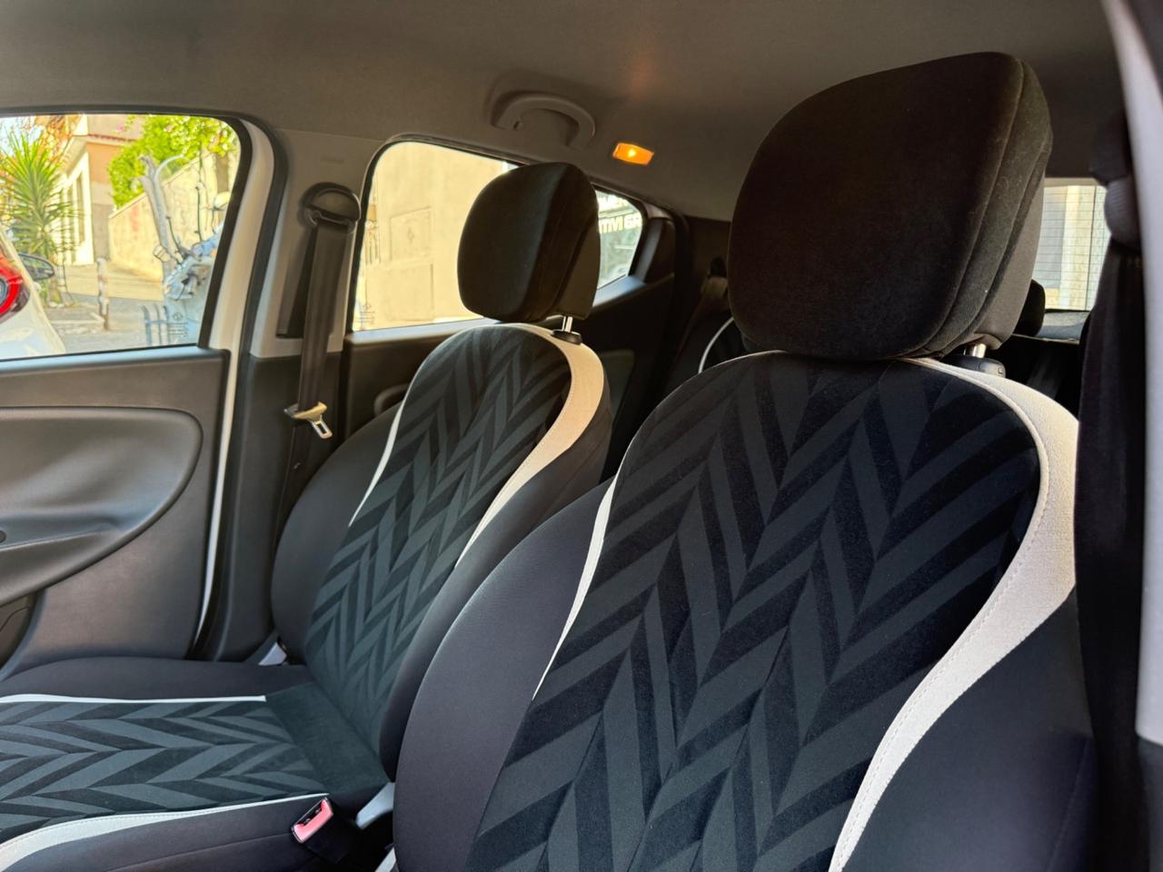 Lancia Ypsilon 1.2 69 CV 5 porte GPL Ecochic Gold