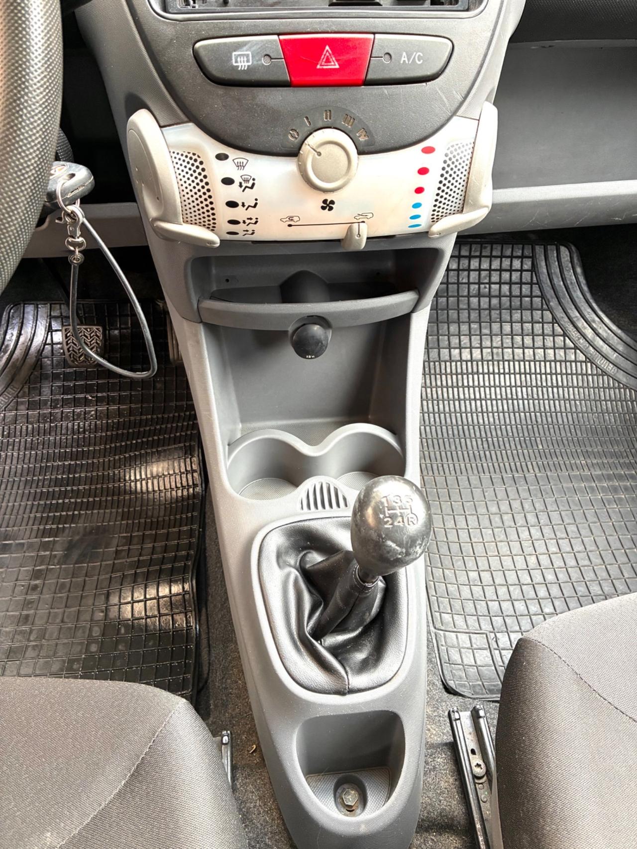 Toyota Aygo 1.0 12V VVT-i 5 porte Now