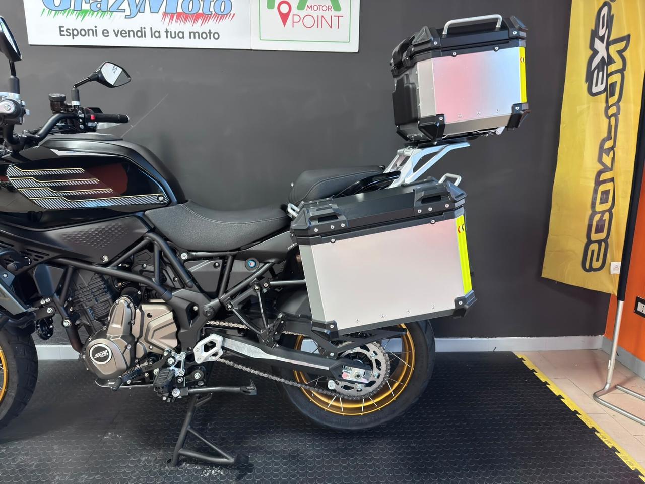 Qj Motor SRT 700 SX
