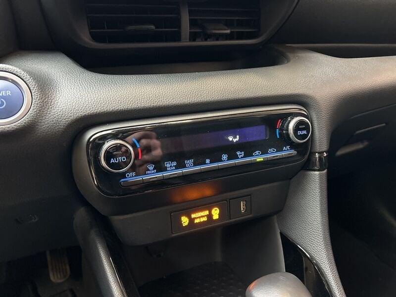 Toyota Yaris 1.5 hybrid Lounge