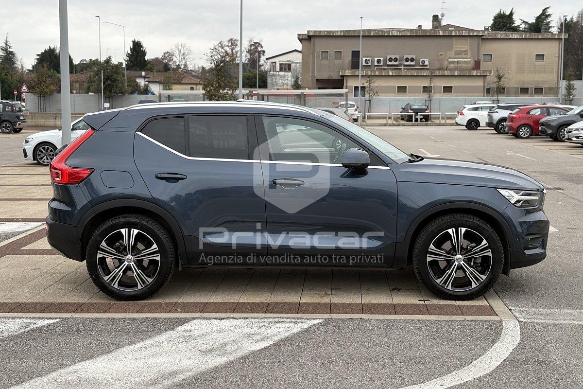 VOLVO XC40 B4 AWD Geartronic Momentum Pro