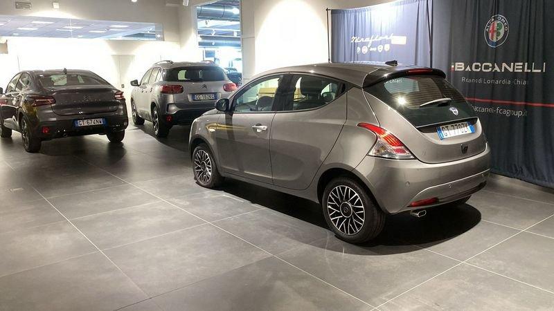 Lancia Ypsilon Ypsilon 1.0 FireFly 5 porte S&S Hybrid Platino