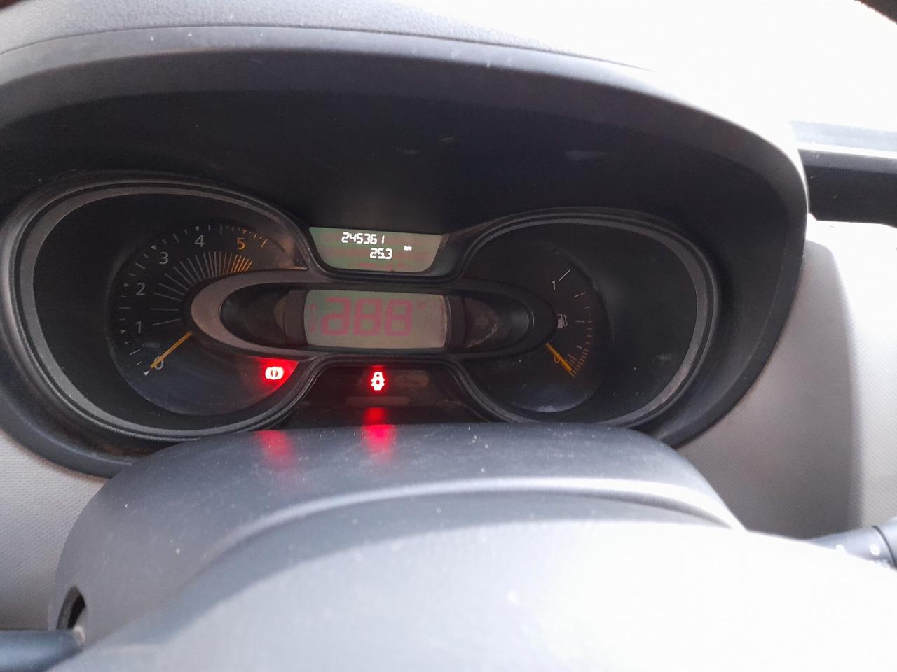RENAULT TRAFIC 2014