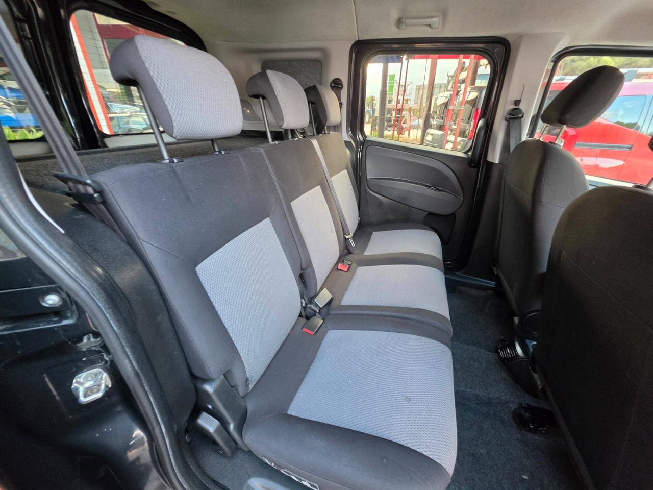 Fiat Dobló 1,6 diesel 11/2013 Cv105