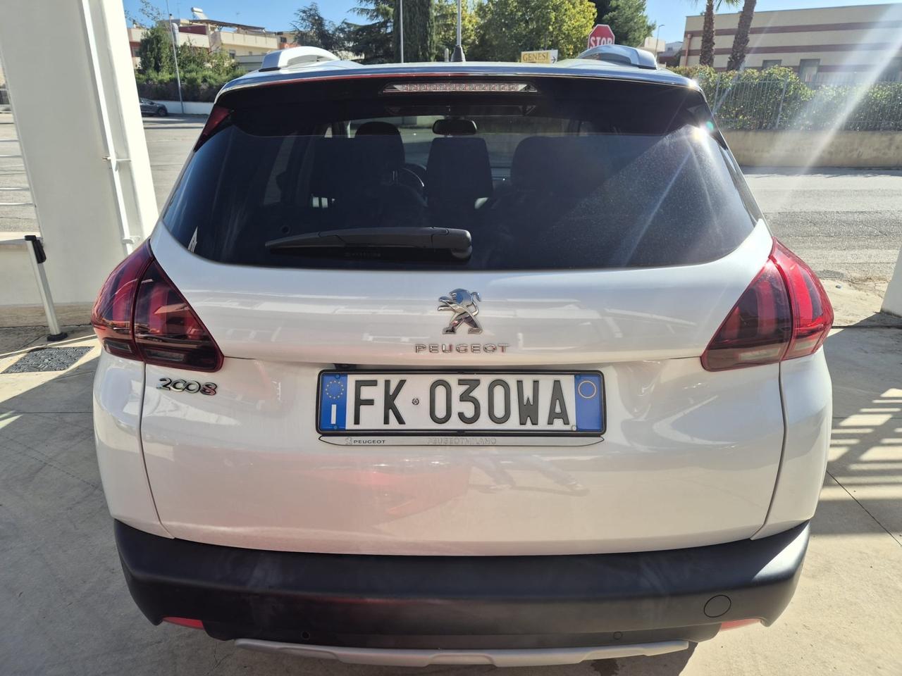 Peugeot 2008 BlueHDi 100 Allure