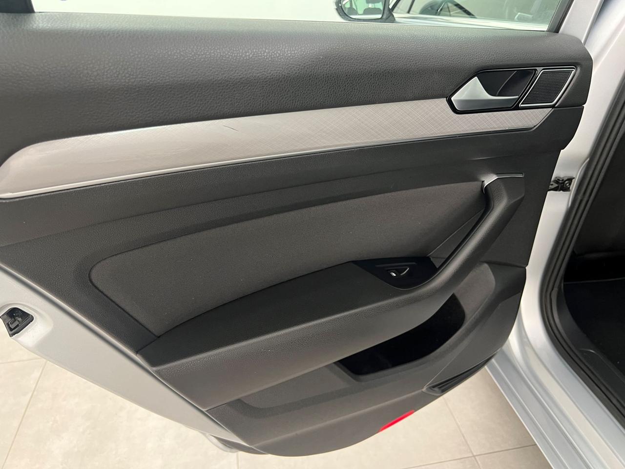 VOLKSWAGEN Passat VIII 2019 Variant Passat Variant 2.0 tdi Business 122cv dsg