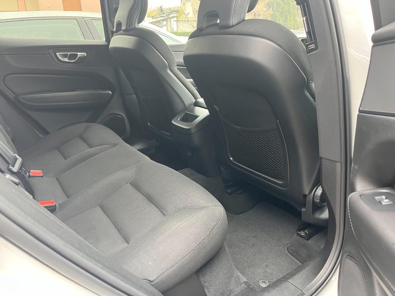 Volvo XC 60 B4 (d) Geartronic Momentum Pro