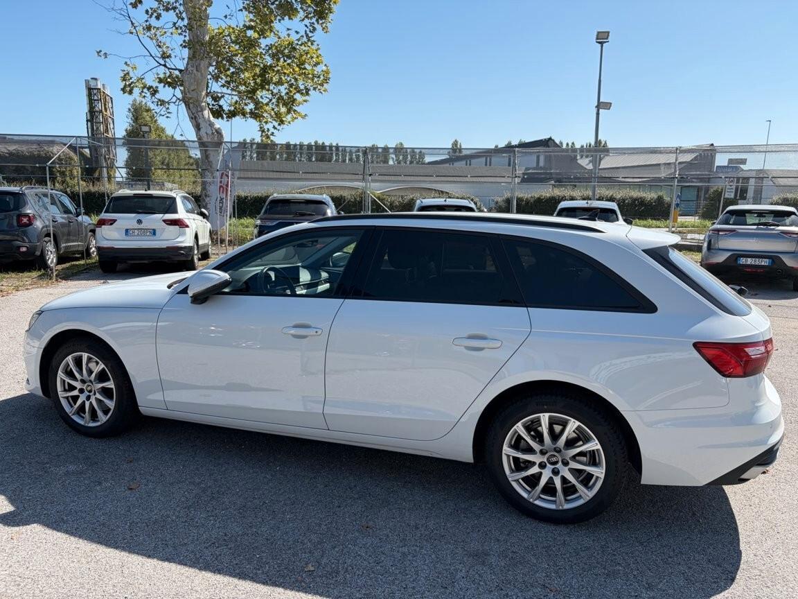 Audi A4 Avant 30 TDI/136 CV S tronic Business Advanced