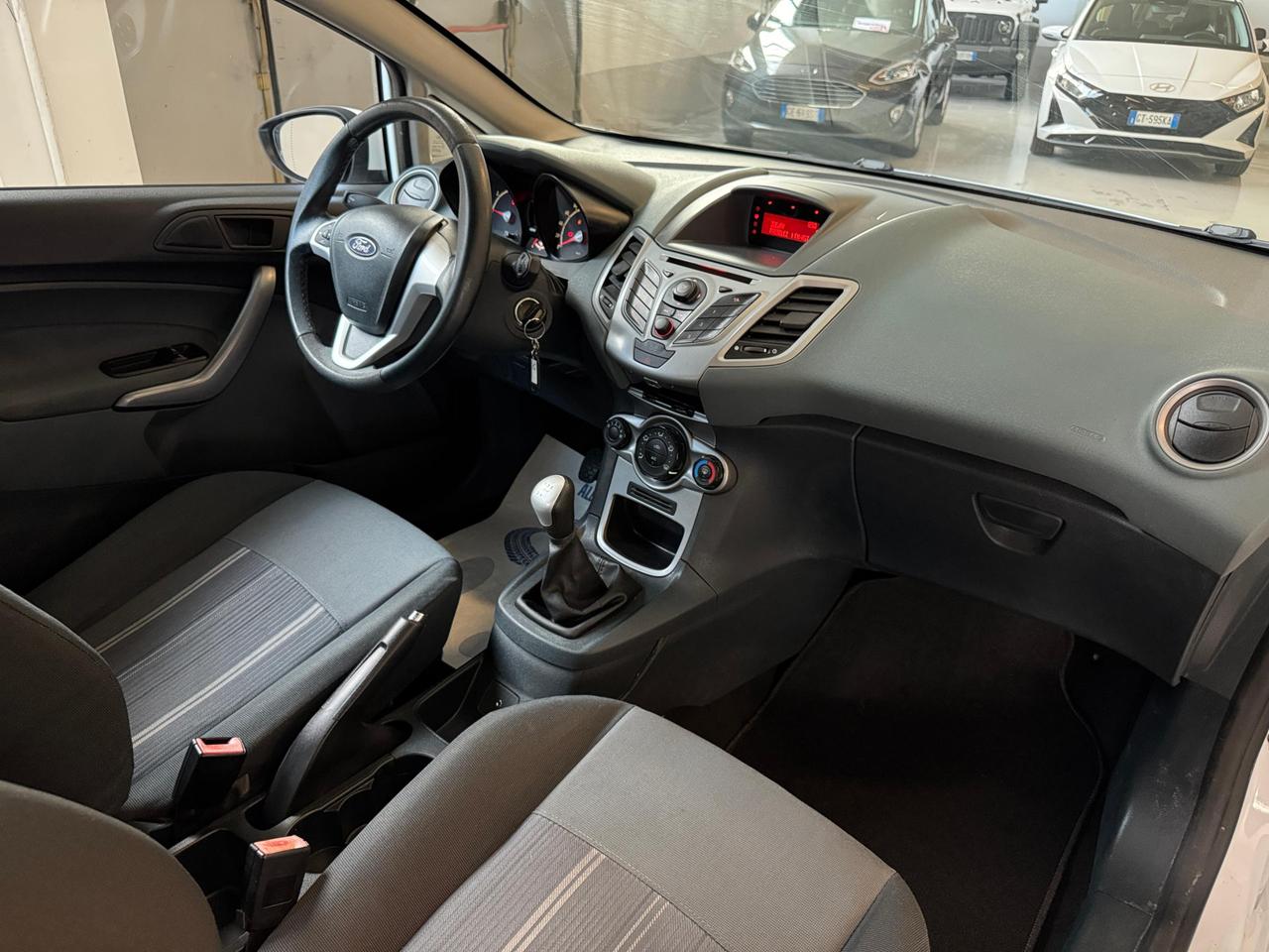 Ford Fiesta 1.2 16v + 82cv