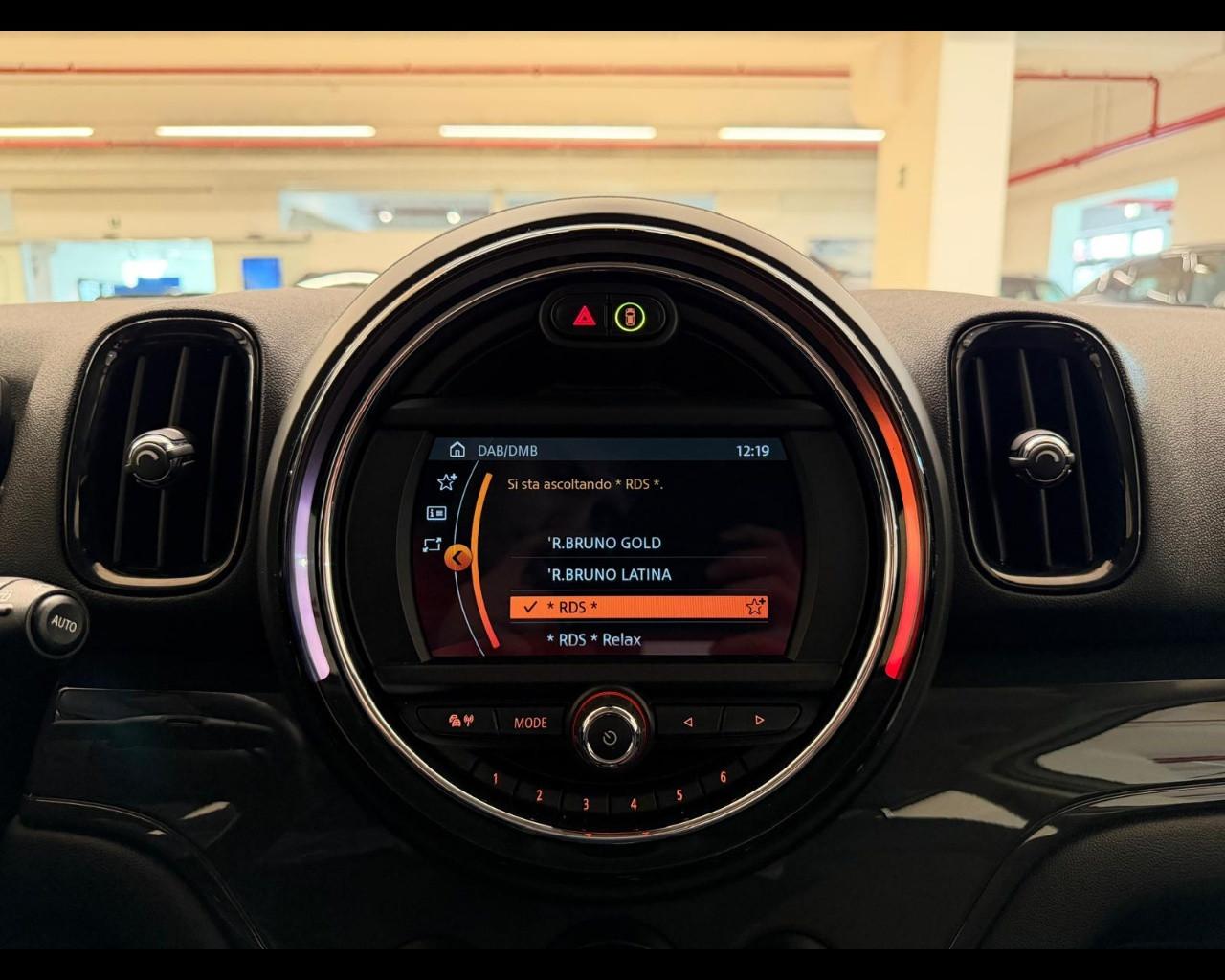 MINI Mini Countrym.(F60) - Mini 2.0 Cooper D Business Countryman Automatica