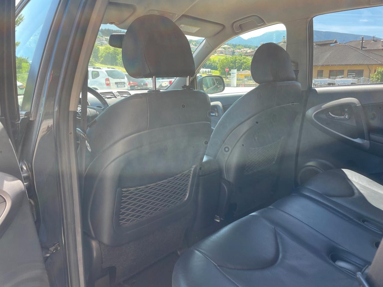 Toyota RAV 4 RAV4 2.2 D-4D 177 CV Luxury 4X4