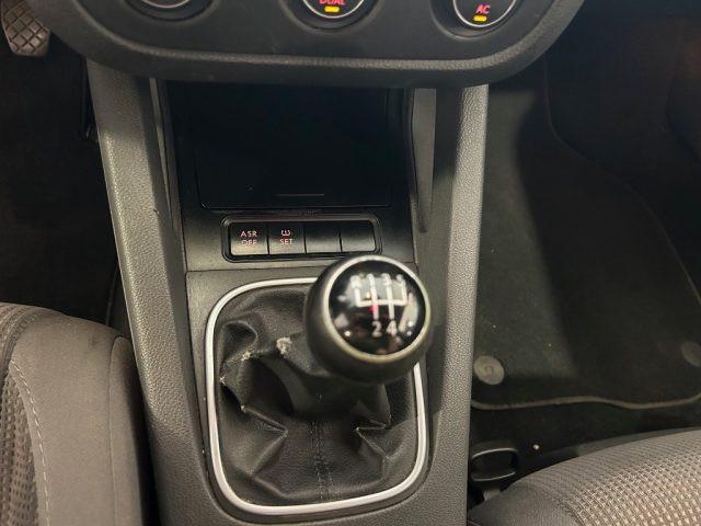 VOLKSWAGEN Golf Var. 1.9 TDI DPF Comfortline + GANCIO TRAINO