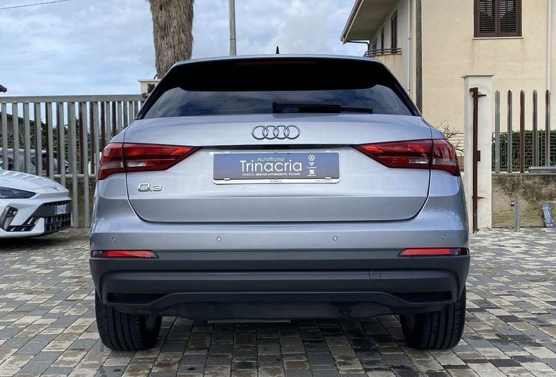 Audi Q3 Business 2.0 TDI 150CV S-Tronic 35