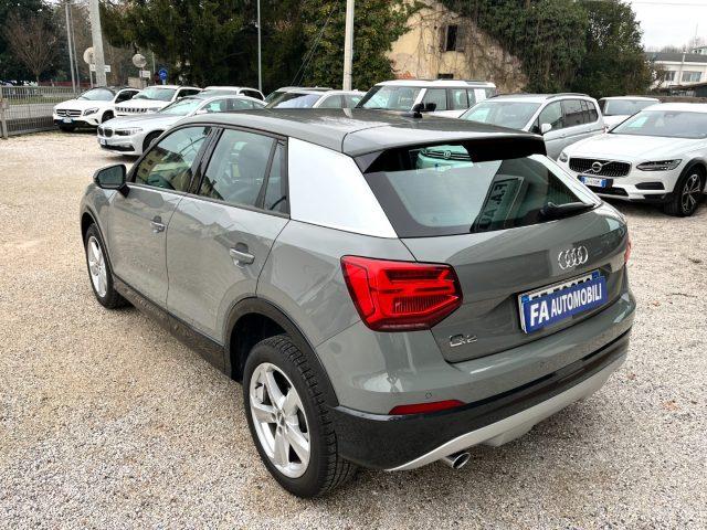 AUDI Q2 30 TDI S tronic Identity Black