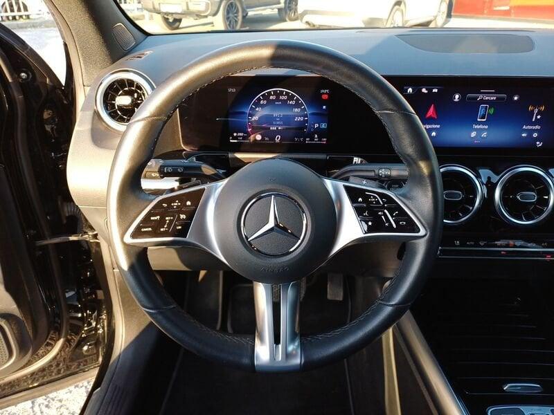 Mercedes-Benz GLA GLA 180 d Progressive Advanced NIGHT-PACK