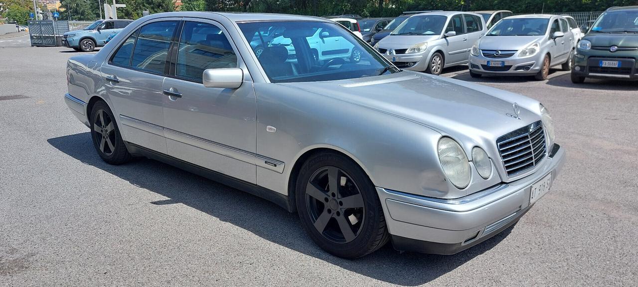 Mercedes-benz E 200 cat Avantgarde