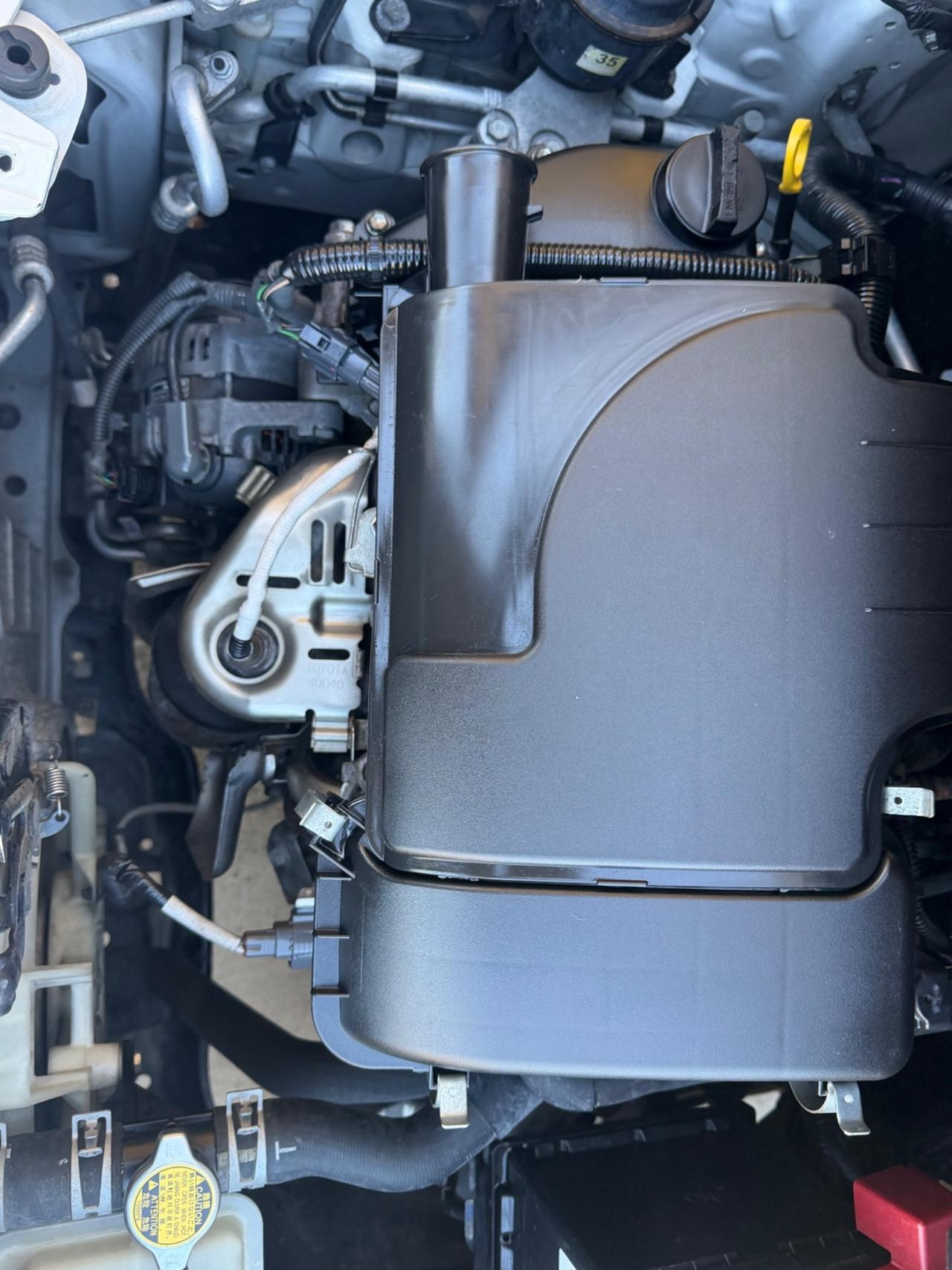 Toyota YARIS 1.0 BENZINA 2010 - SERVICE TOYOTA