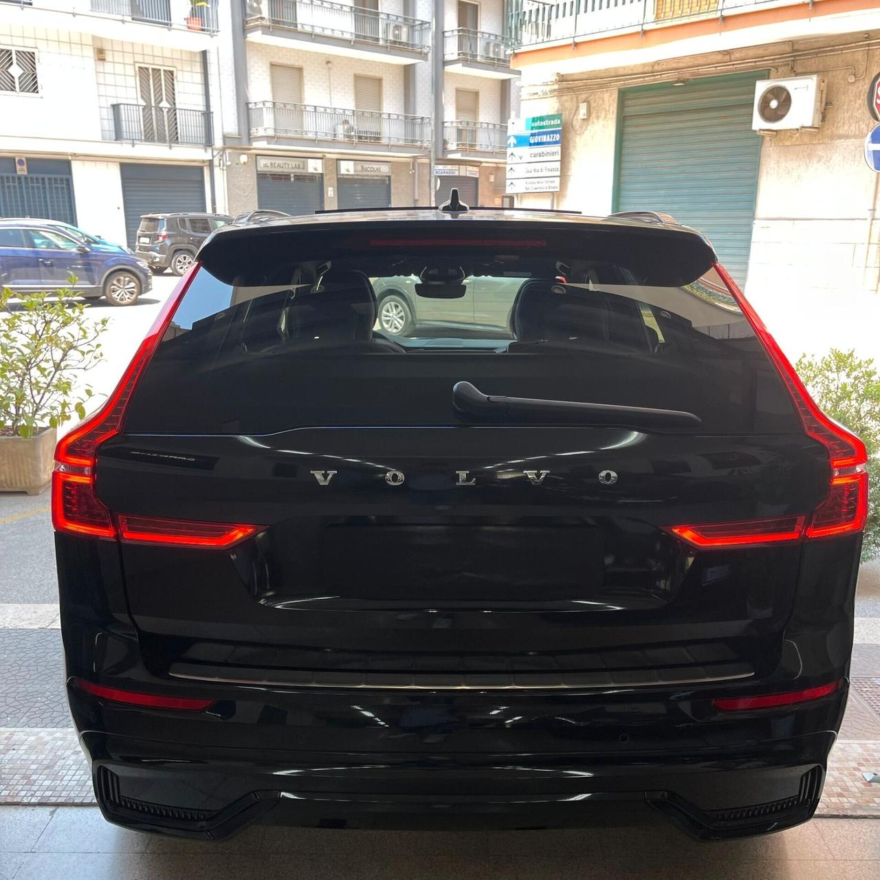 Volvo XC60 B4 AWD Plus Dark N1 Autocarro