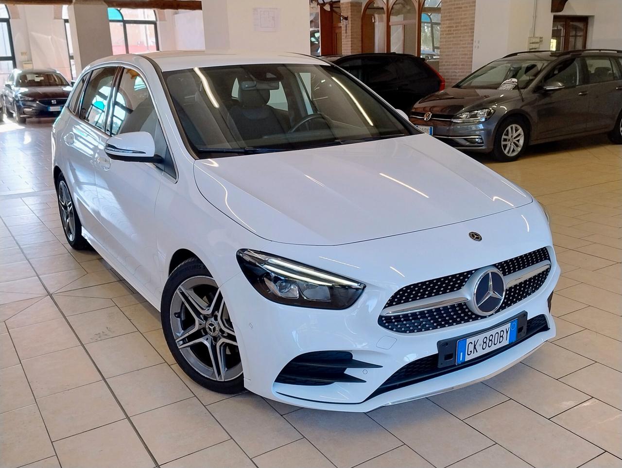 MERCEDES B 180d Premium AMG- 2020