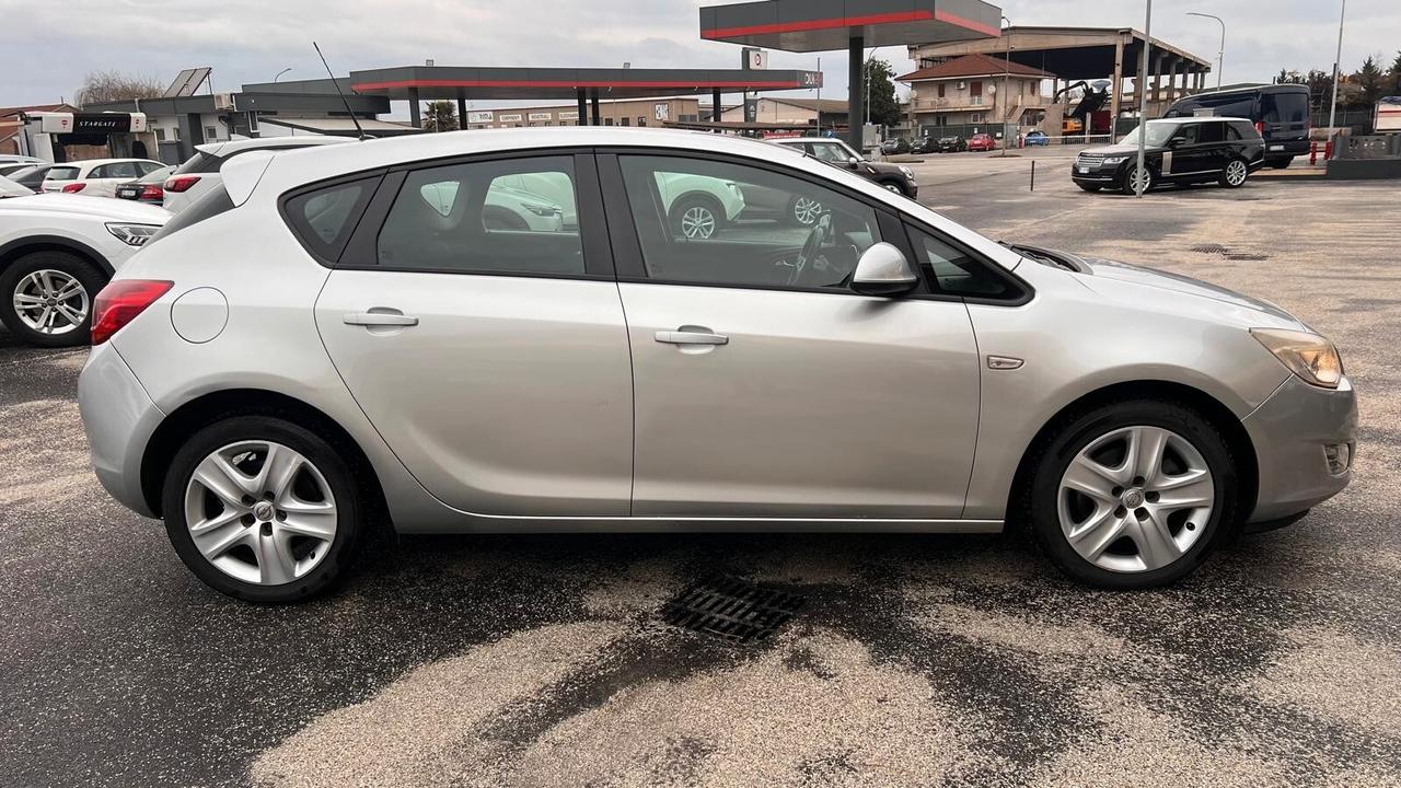 Opel Astra 1.7 CDTI 110CV 5 porte Cosmo