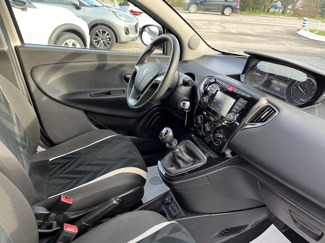 LANCIA YPSILON 1200 CC 69 CV