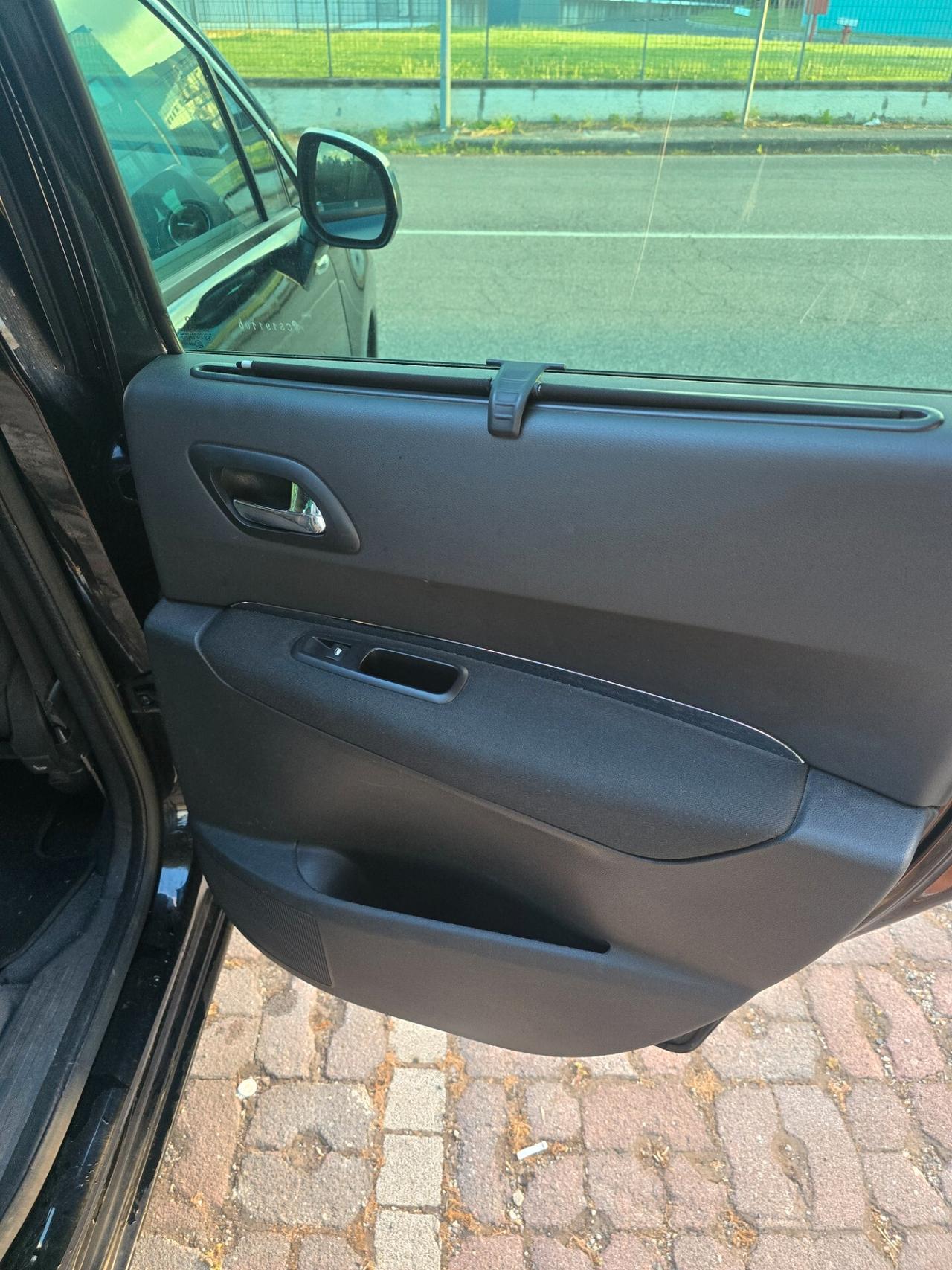 Peugeot 3008 1.6 HDi 110CV CAMBIO ROBOTIZZATO Perfetta