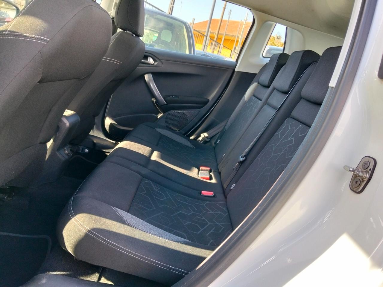 Peugeot 2008 BlueHDi 100 Active