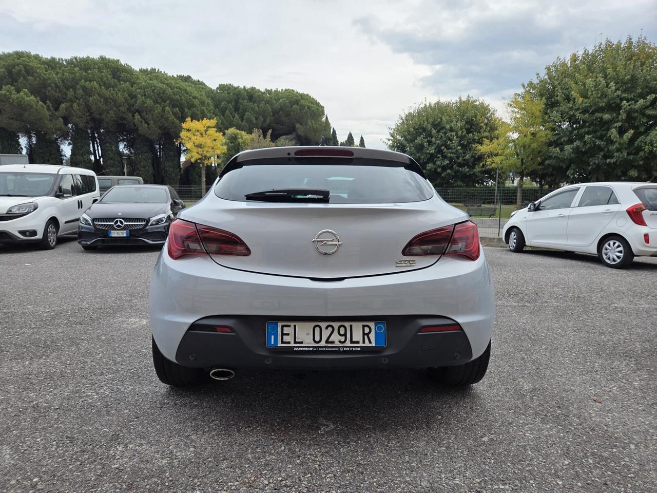 Opel Astra GTC 2.0 CDTI 165CV S&S 3 porte Cosmo S