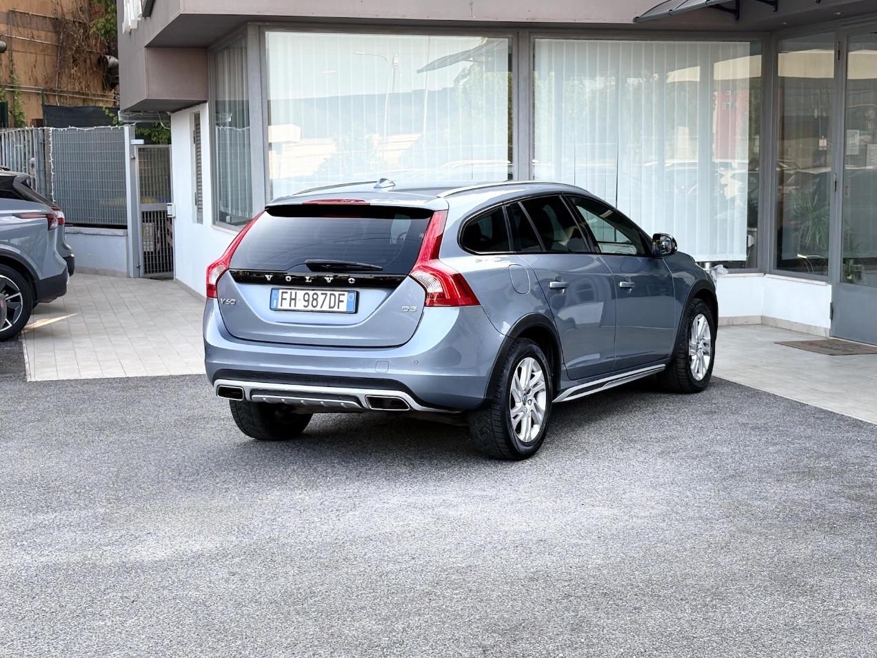 Volvo V60 Cross Country 2.0 Diesel 150CV E6 - 2017