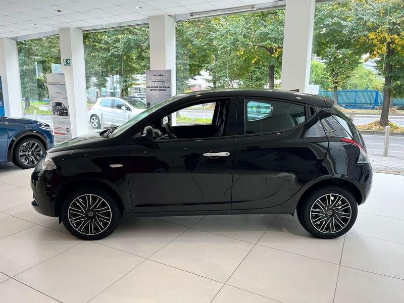 Lancia Ypsilon 1.0 FireFly 5 porte S&S Hybrid Oro