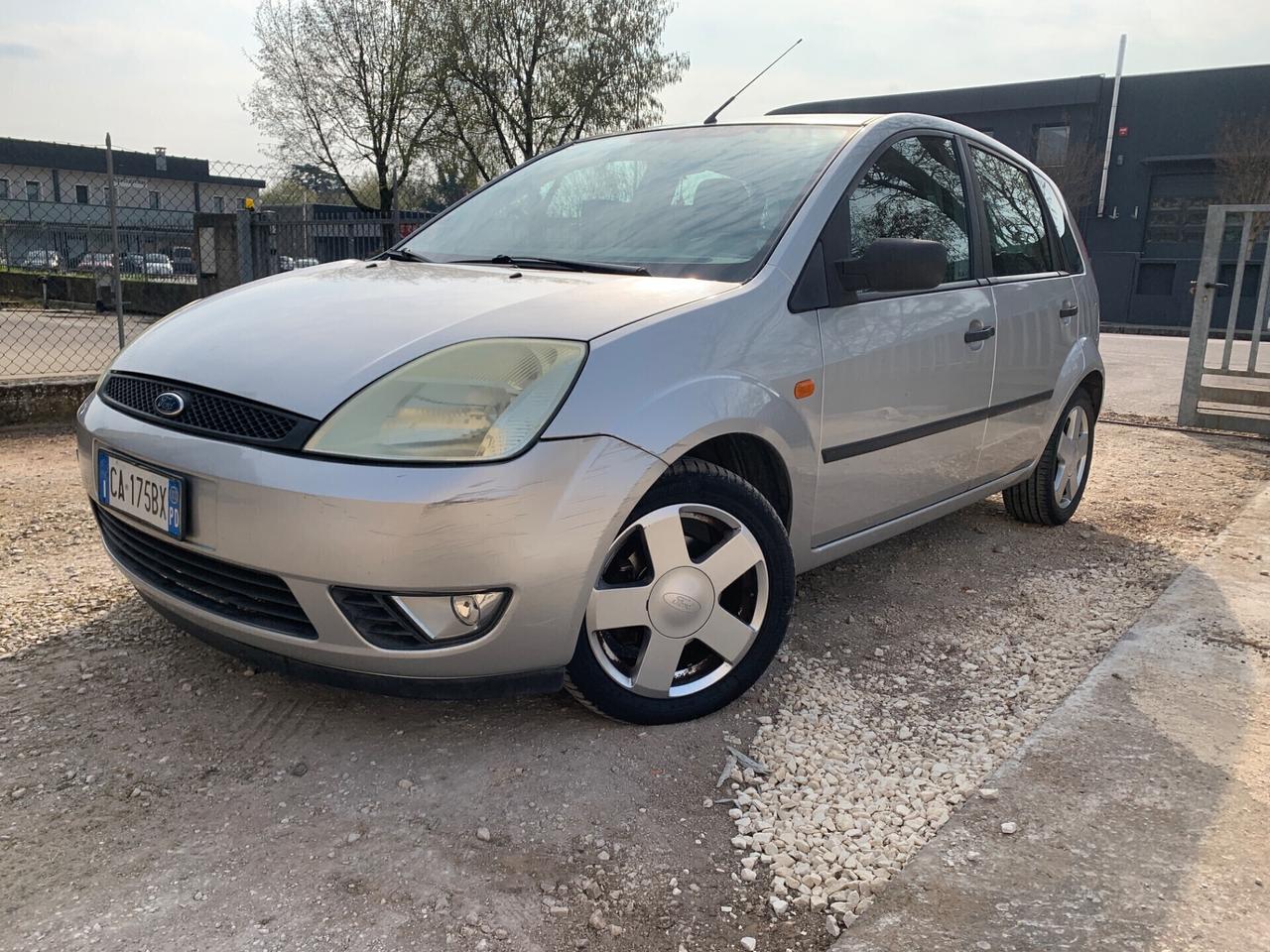Ford Fiesta 1.4 16V 5p. Zetec