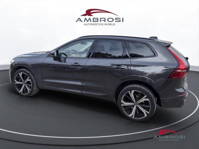 VOLVO XC60 B4 (d) AWD automatico Ultimate Dark