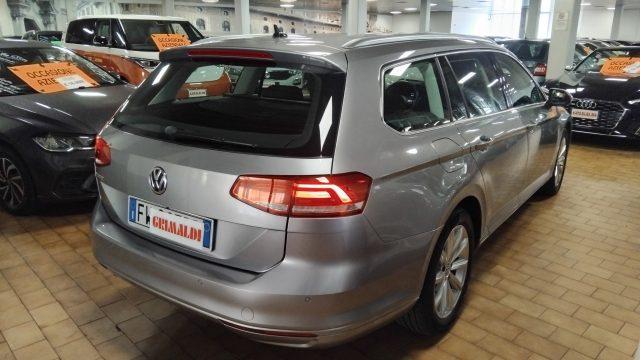 VOLKSWAGEN Passat Variant 1.6 TDI SCR DSG Business NAVI