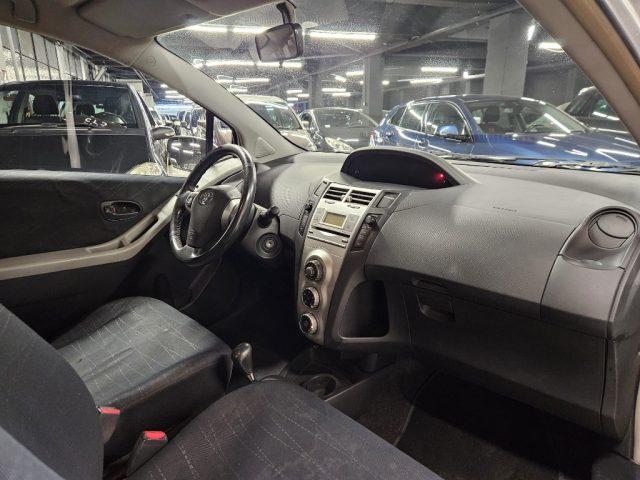 TOYOTA Yaris 1.3 3 porte AUTOMATICA