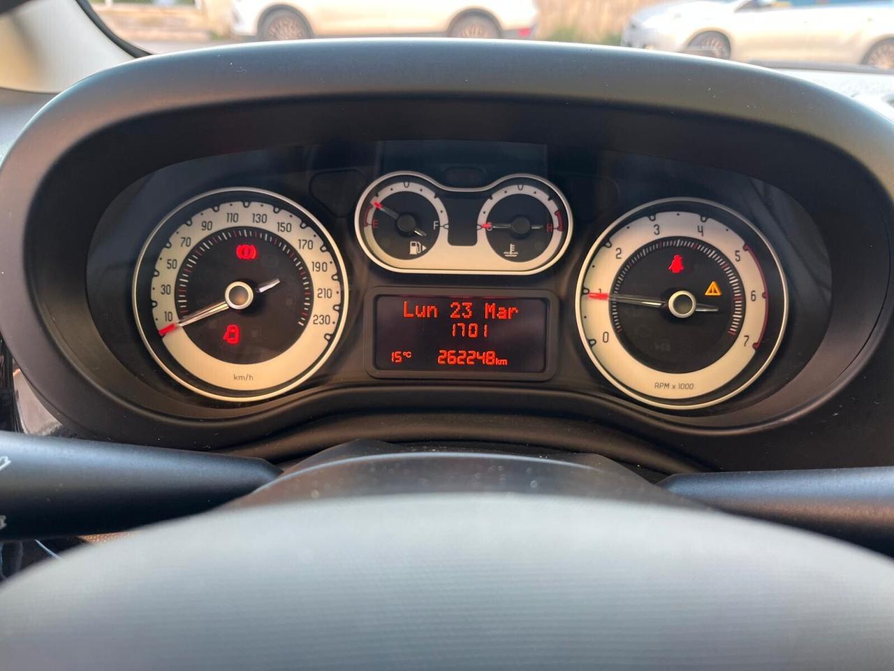Fiat 500L 1.6 Multijet 120 CV Trekking
