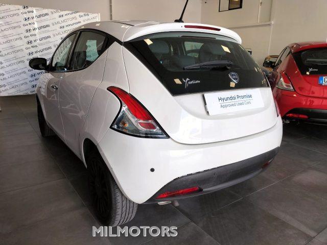 LANCIA Ypsilon 1.2 69 CV 5 porte GPL Ecochic Silver