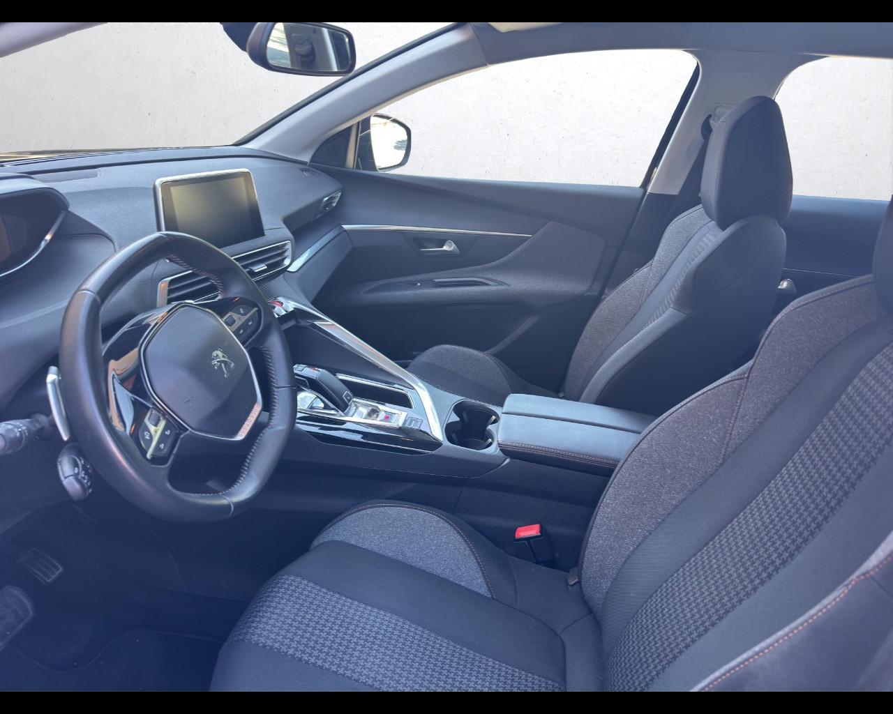 PEUGEOT 3008 2ª serie - 3008 BlueHDi 130 S&S EAT8 Business