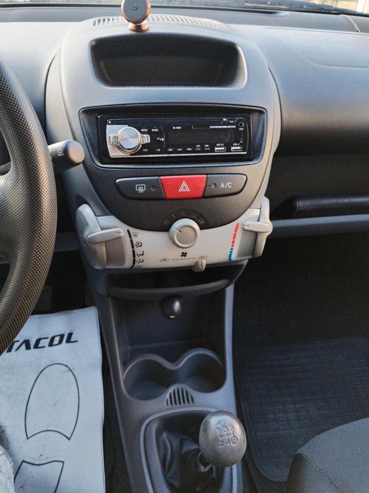 Toyota Aygo 1.0 12V VVT-i 3 porte Sol