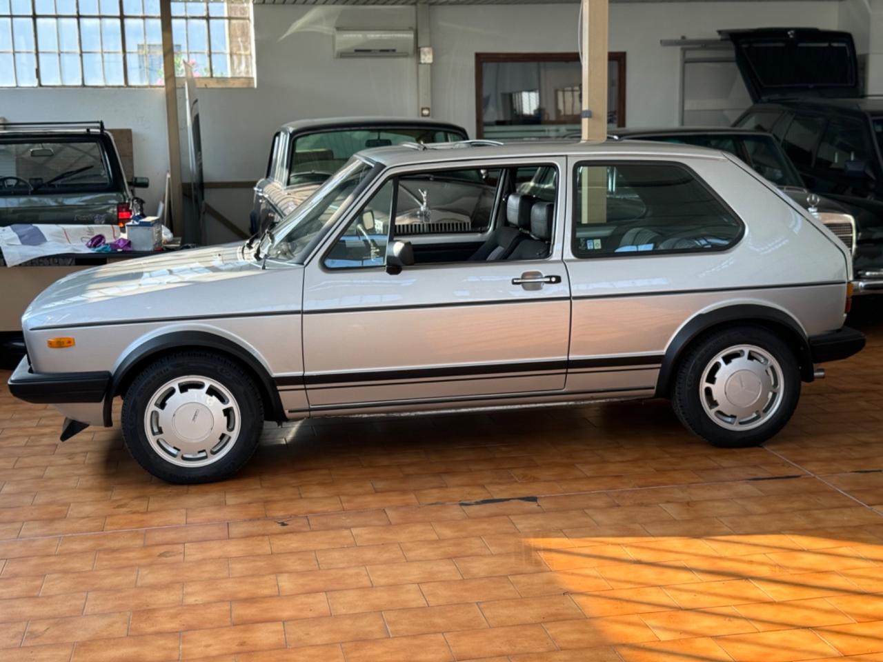 Volkswagen Golf GTI 1 serie - Versione Pirelli - Pari al nuovo