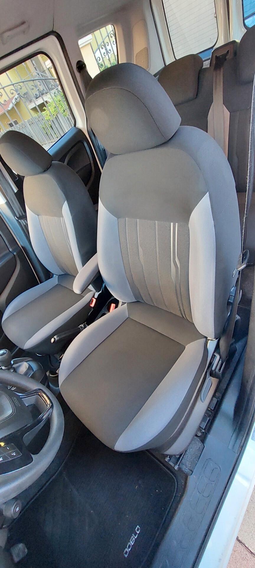 DOBLO" COMBI N1 BUSINESS 1,6 MTJ DIESEL 120 CV NAVI RETROCAMERA CRUISE SENSORI IVA COMPRESA