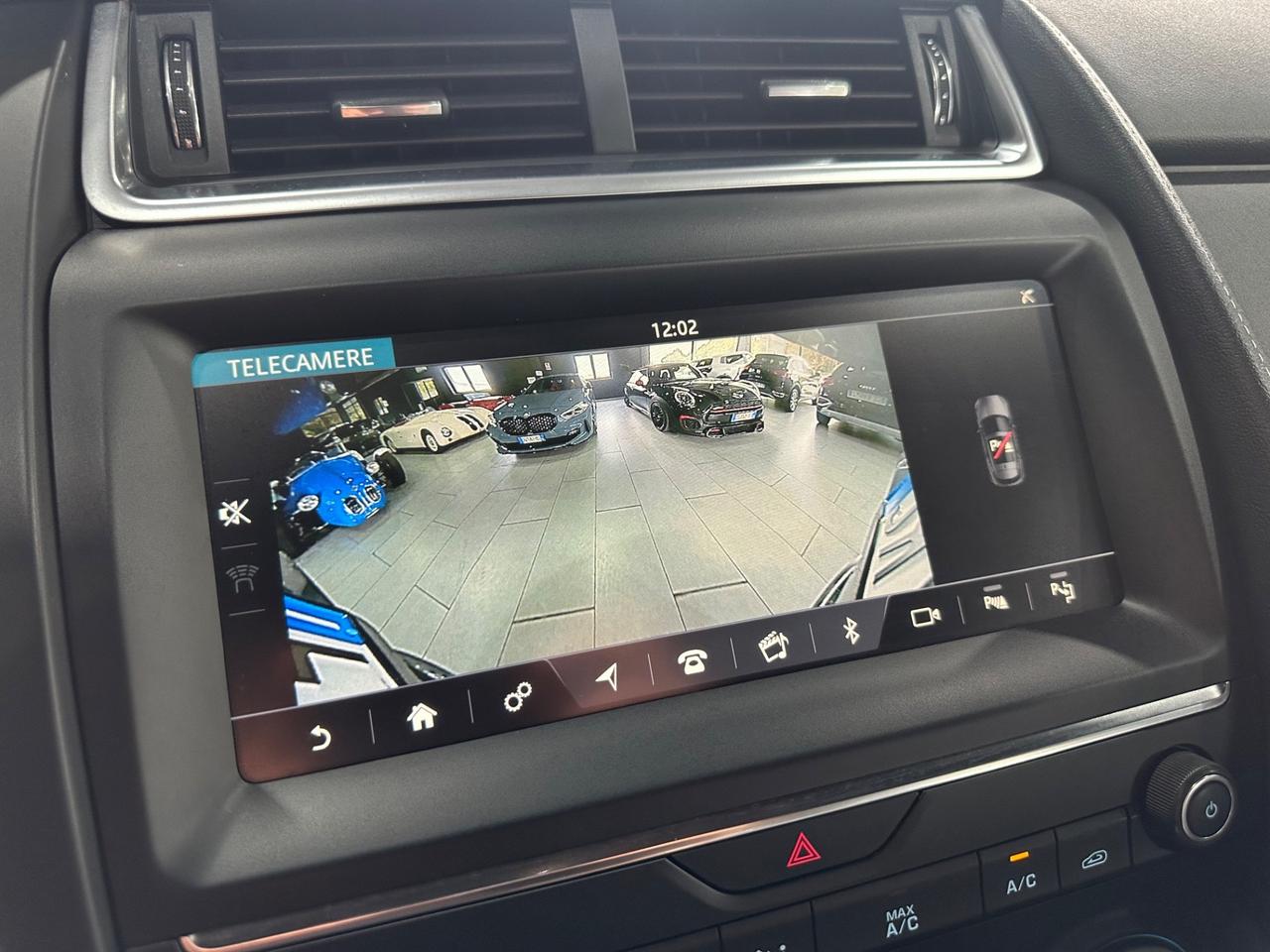 Jaguar E-Pace 2.0D 150 CV AWD aut. R-Dynamic HSE