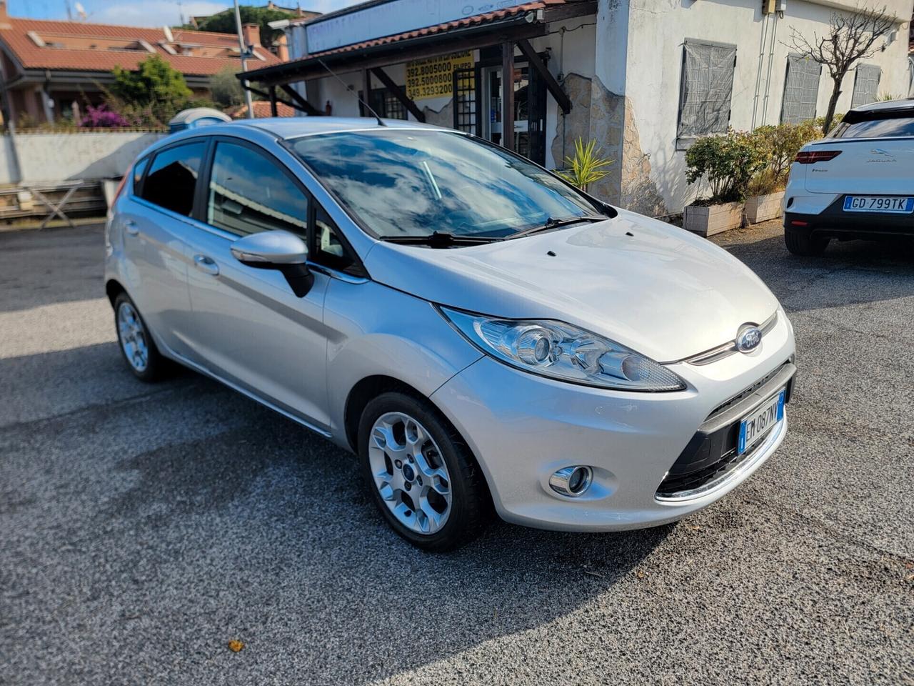 Ford Fiesta 1.4 Bz.- GPL Titanium DISTRIBUZIONE NUOVA