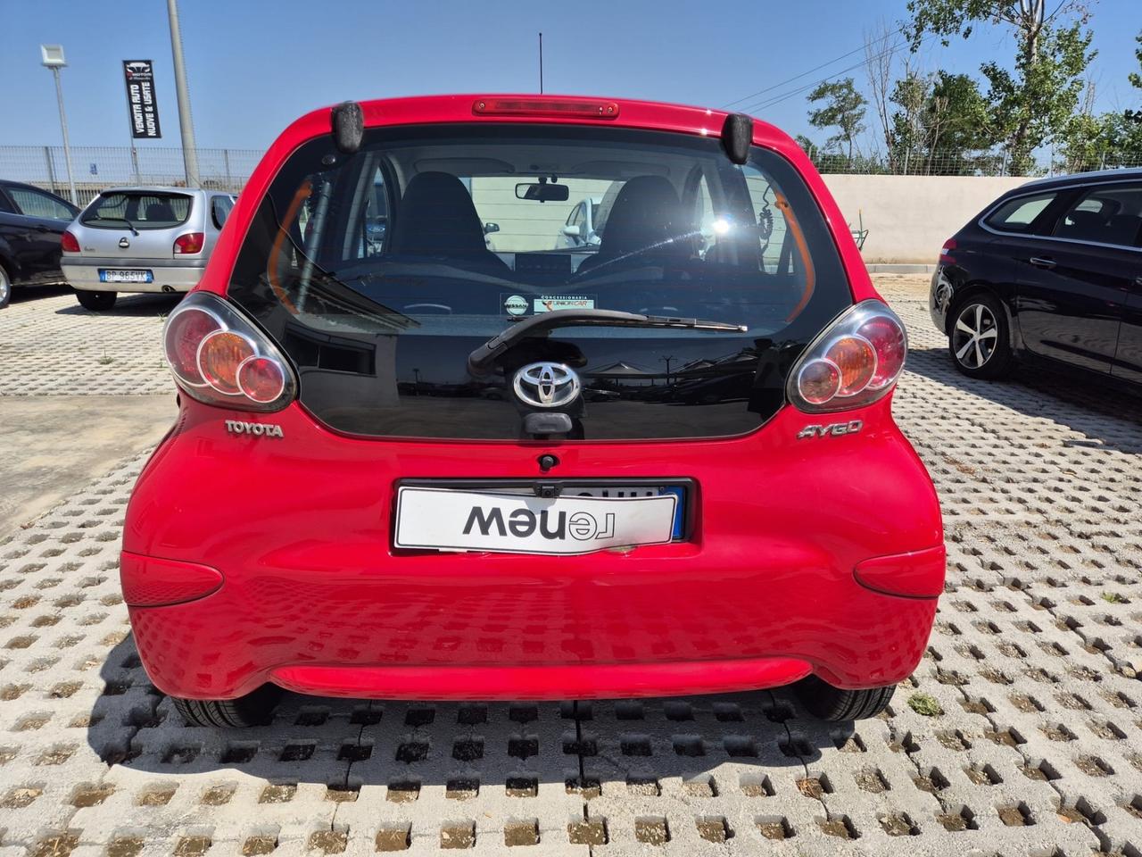 Toyota Aygo 1.0 12V VVT-i 5 porte Sol