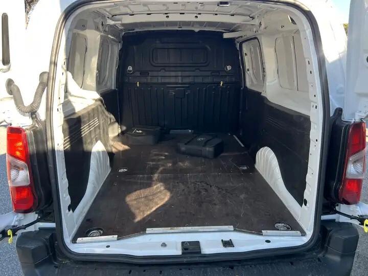 Peugeot Partner e-Partner motore elettrico 136 CV L2H1 Furgone Premium