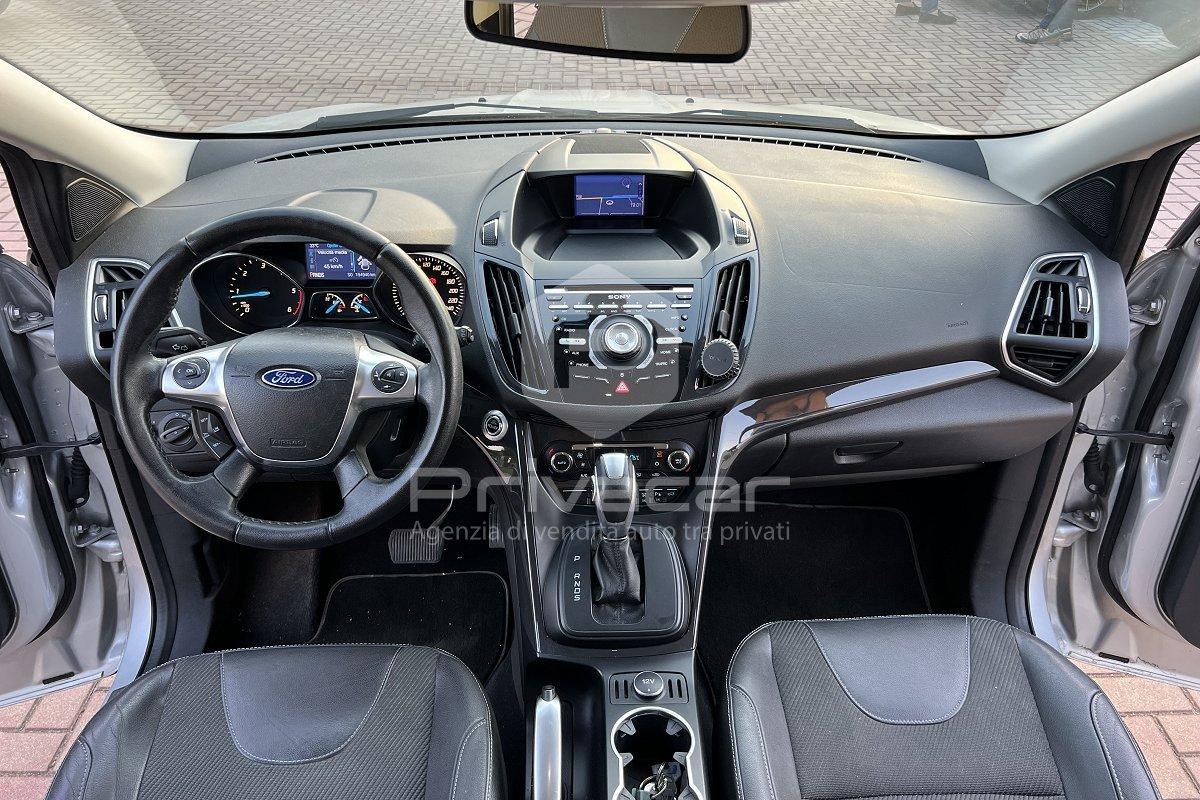 FORD Kuga 2.0 TDCI 140 CV 4WD Powershift Titanium