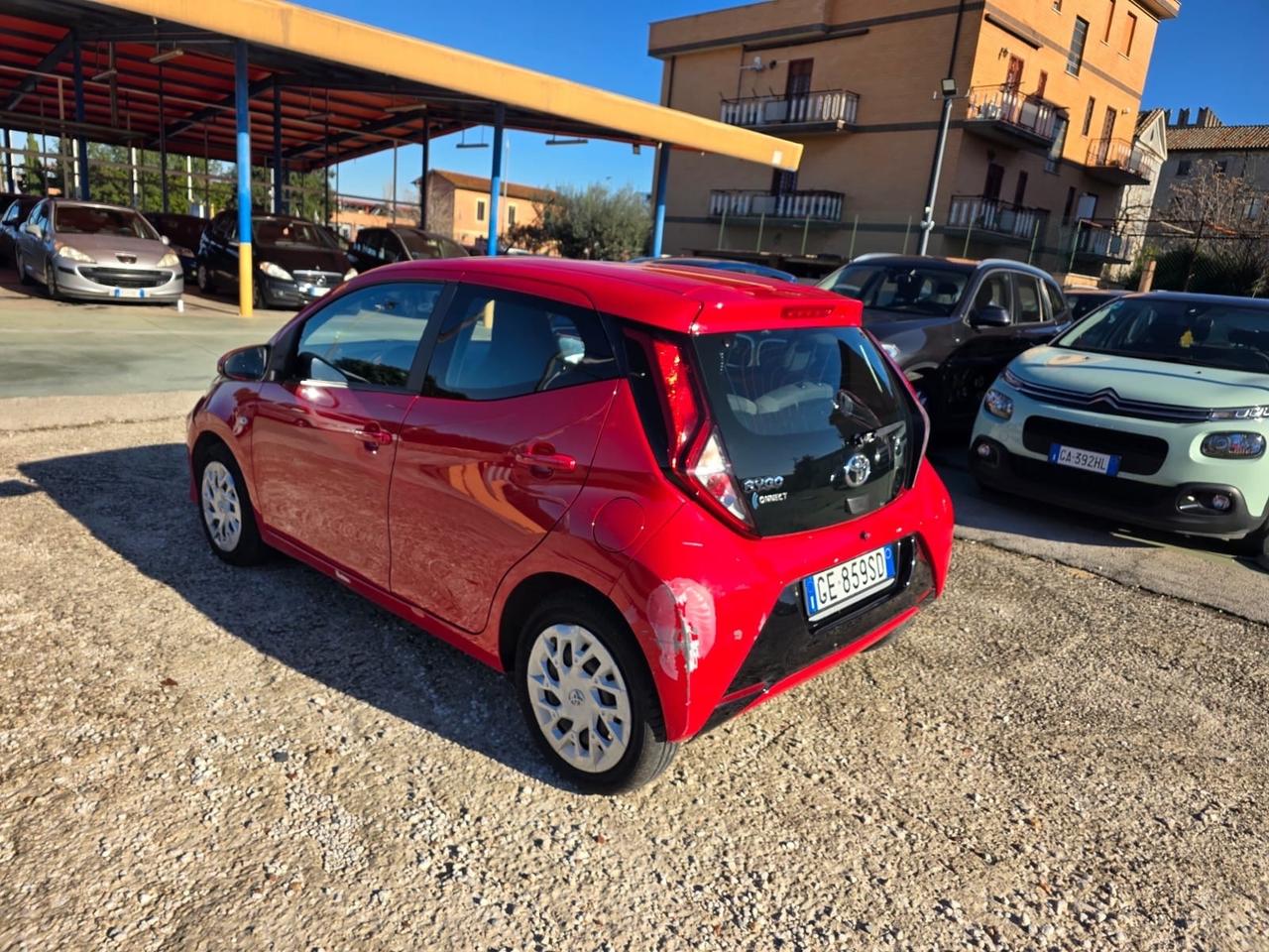 Toyota Aygo Connect 1.0 VVT-i 72 CV 5 porte x-clusiv