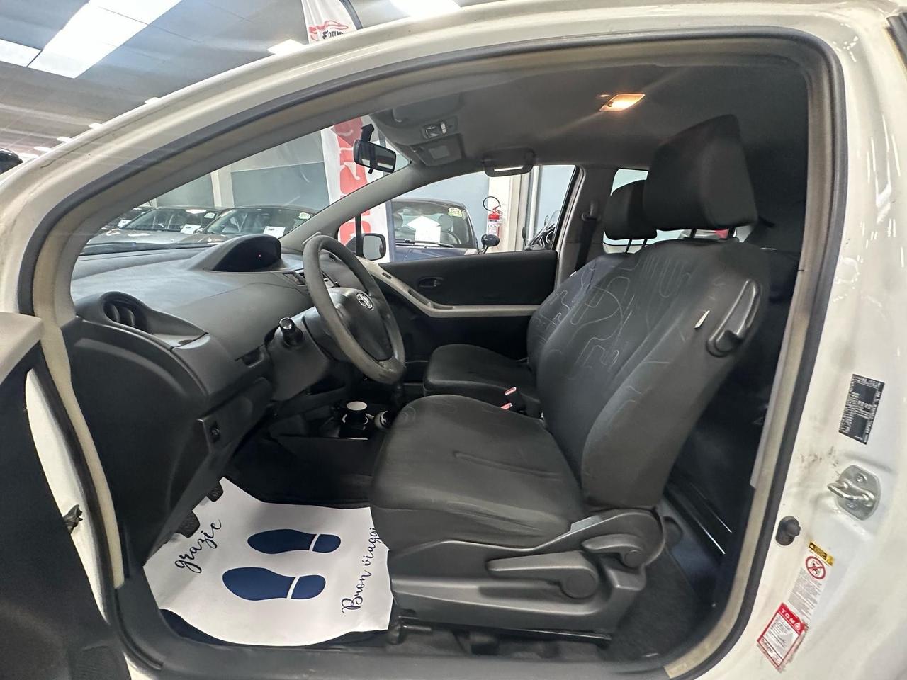 Toyota Yaris 1.0 3 porte Sol 69CV Ok Neopatentati