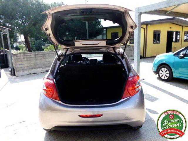 PEUGEOT 208 1.4 8V HDi 68CV 5p. Allure